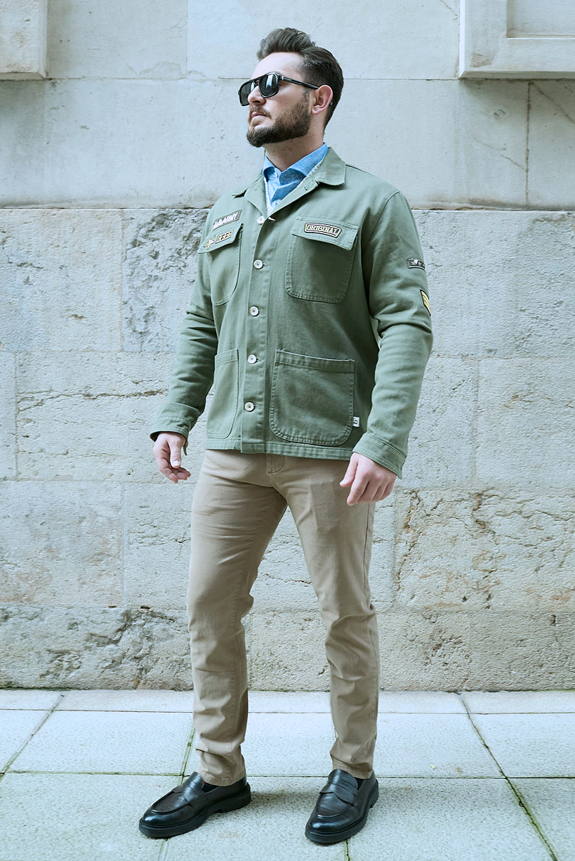 Chaqueta estilo militar