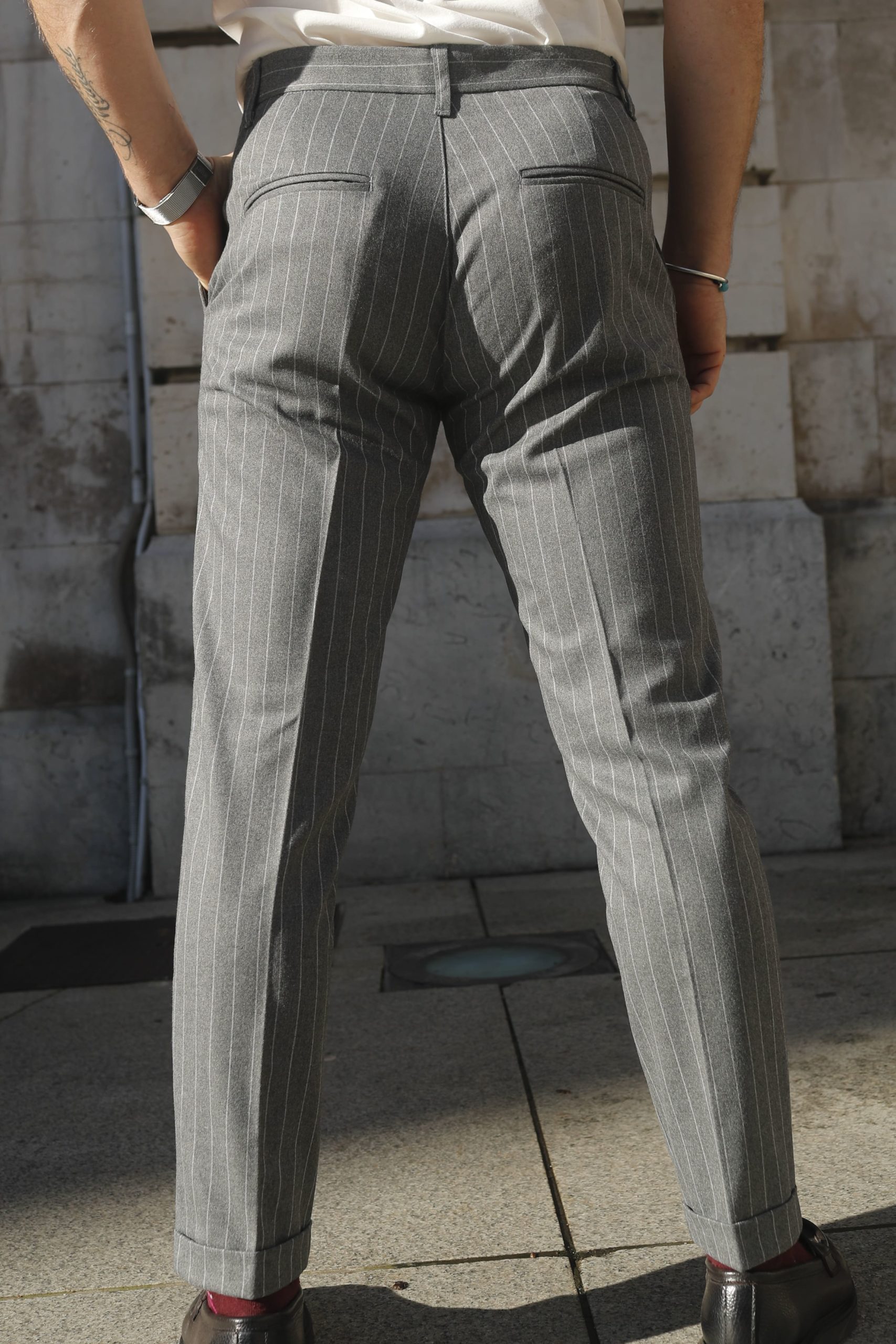 Pantalón gris con rayas diplomáticas - Imagen 2